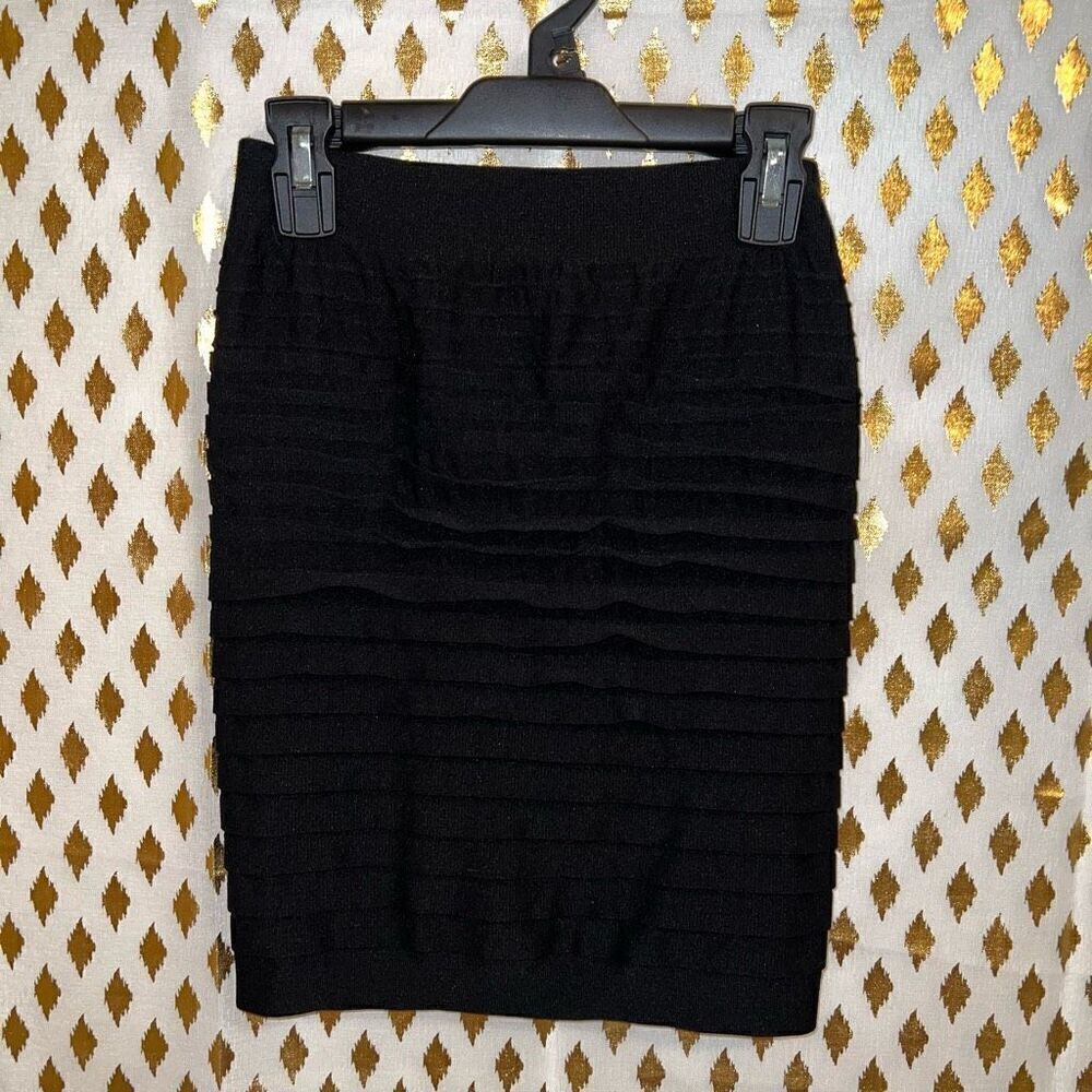 Stretchy black tiered pencil skirt size S